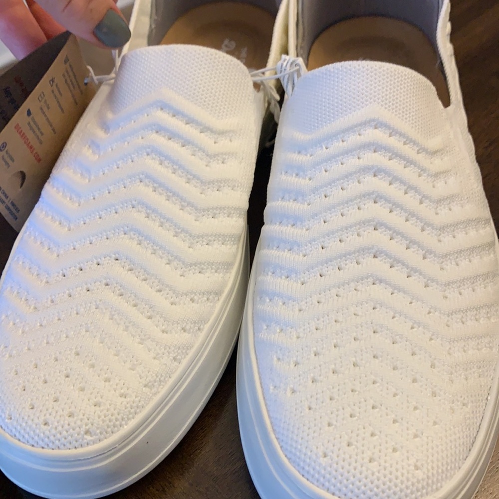 Dearfoams - Picture 5 of 6